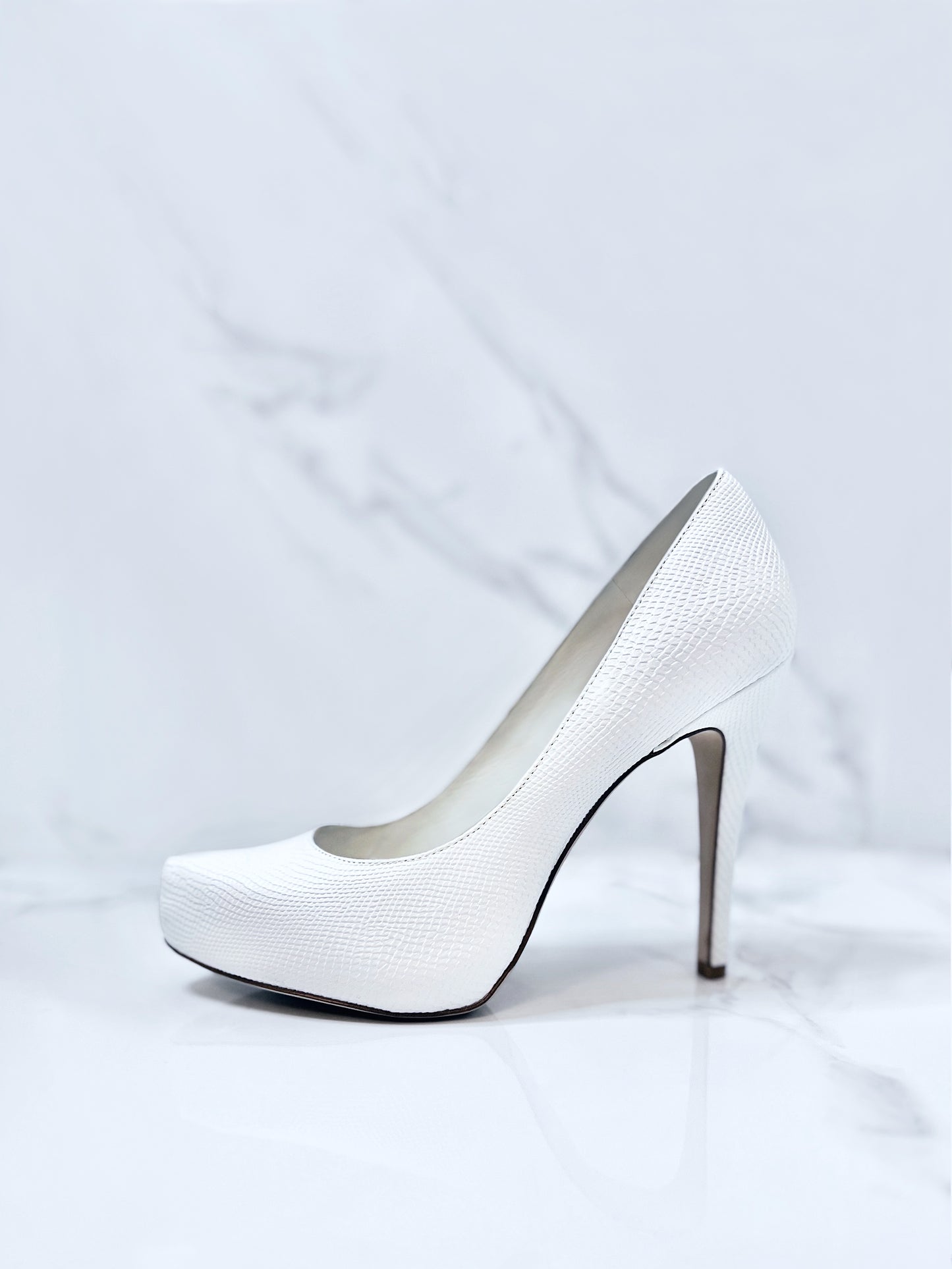 ANGEL OF RESURRECTION WOMENS PUMP | White MF